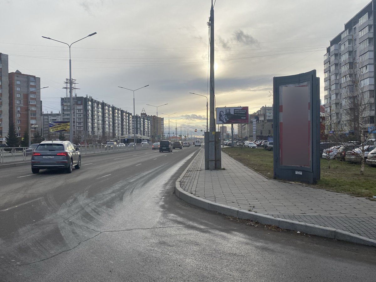 Фотография рекламного носителя, тип: Пиллар 3x1.4, адрес: Молокова ул., д.46, Красноярск, Красноярский край, Россия. Сторона А1 №848248