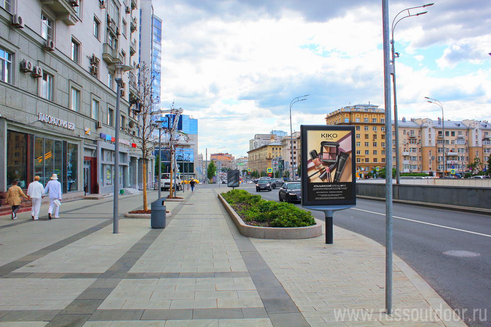 Фотография рекламного носителя, тип: Ситиформат 1.8x1.2, адрес: Новинский б-р., д.12, Москва, Россия. Сторона Б №532145