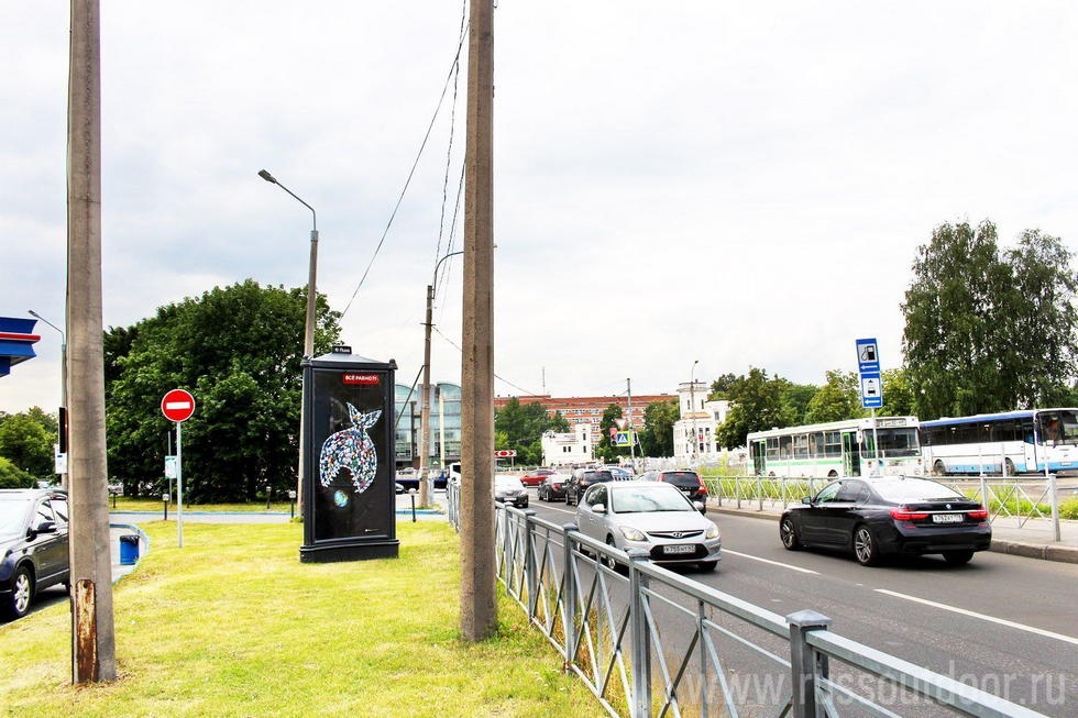 Фотография рекламного носителя, тип: Пиллар 3x1.4, адрес: Барочная ул. Х Песочная наб., д.30, Санкт-Петербург, Россия. Сторона Б №724876