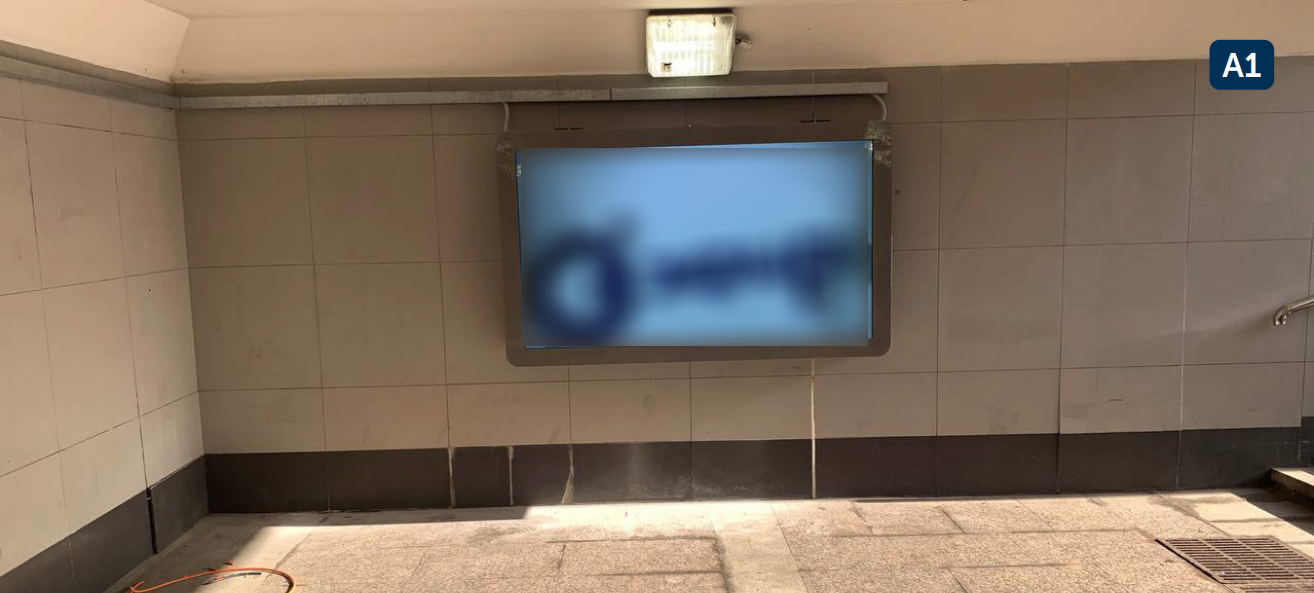 Фотография рекламного носителя, тип: Видеоэкран, адрес: Станция метро «Октябрьское поле», линия Таганско-Краснопресненская, Москва, Россия. Сторона/вариант А1 №1096810