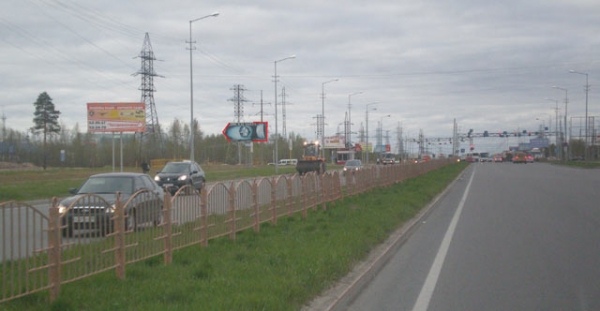 Фотография рекламного носителя, тип: Билборд 3x6, адрес: Аэрофлотская ул., д.5, Сургут, Ханты-Мансийский автономный округ – Югра, Россия. Сторона Б №440084