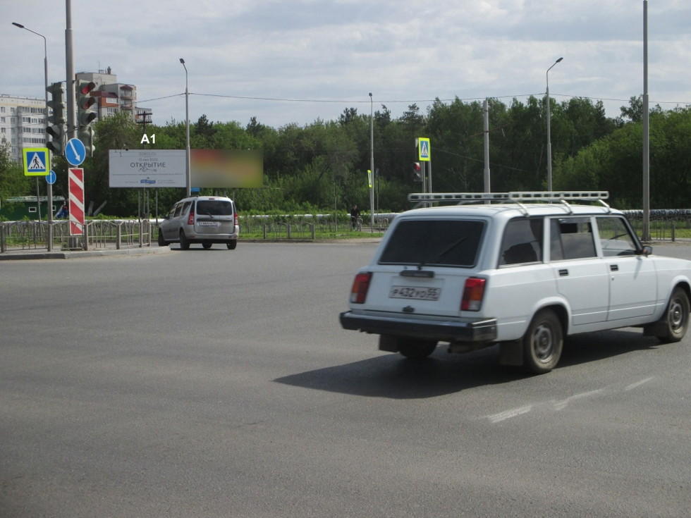 Фотография рекламного носителя, тип: Билборд 3x6, адрес: Заозерная ул., д.27, корп.1, Омск, Омская область, Россия. Сторона А1 №1009880