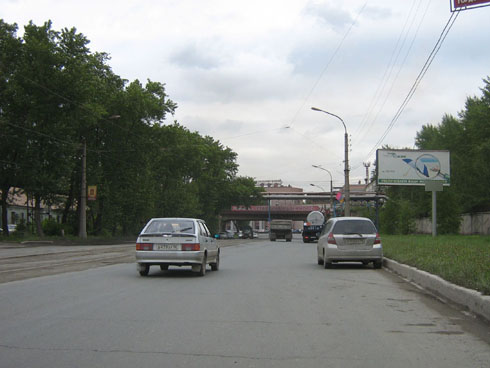 Фотография рекламного носителя, тип: Билборд 3x6, адрес: Индустриальная ул., ж/д мост, Нижний Тагил, Свердловская область, Россия. Сторона A №483771