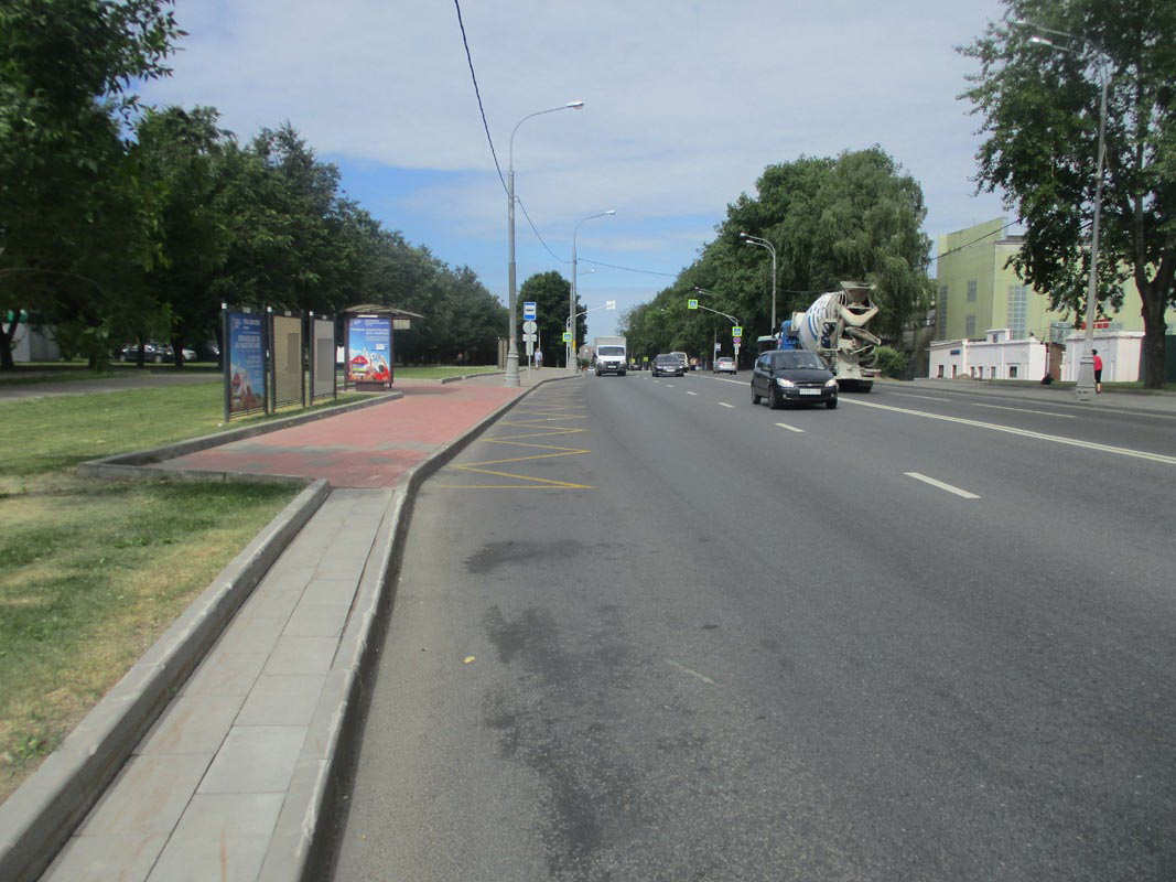 Фотография рекламного носителя, тип: Афиша 1.75x1.8, адрес: Борисовские Пруды ул., д.1, стр.1, поз.2, напротив, стенд 1, Москва, Россия. Сторона А1 №865045