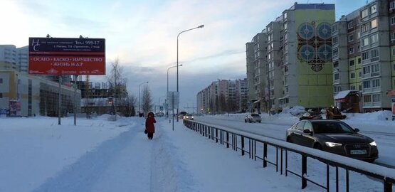 Фотография рекламного носителя, тип: Билборд 3x6, адрес: Декабристов ул., 6 мкр-н., рядом с ТЦ Эмдер, Нягань, Ханты-Мансийский автономный округ – Югра, Россия. Сторона Б №853823