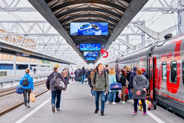 Фотография рекламного носителя, тип: Видеоэкран, адрес: ЖД вокзал «Московский», Невский пр-т., д.85, Санкт-Петербург, Россия. Сторона/вариант A2 №1060532
