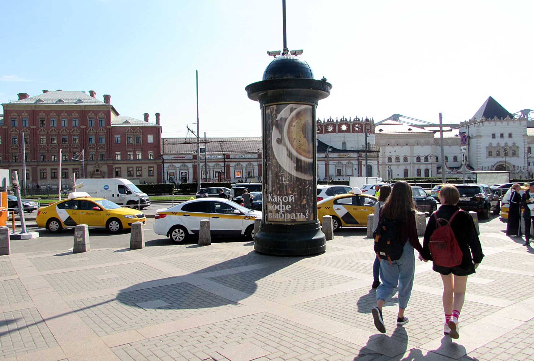 Фотография рекламного носителя, тип: Пиллар 3x1.4, адрес: Комсомольская пл., д.3, Москва, Россия. Сторона С №521966