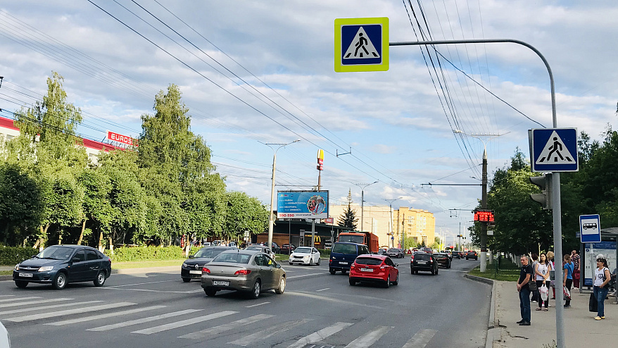 Фотография рекламного носителя, тип: Билборд 3x6, адрес: Эгерский б-р., д.32, Чебоксары, Республика Чувашия, Россия. Сторона B №838414