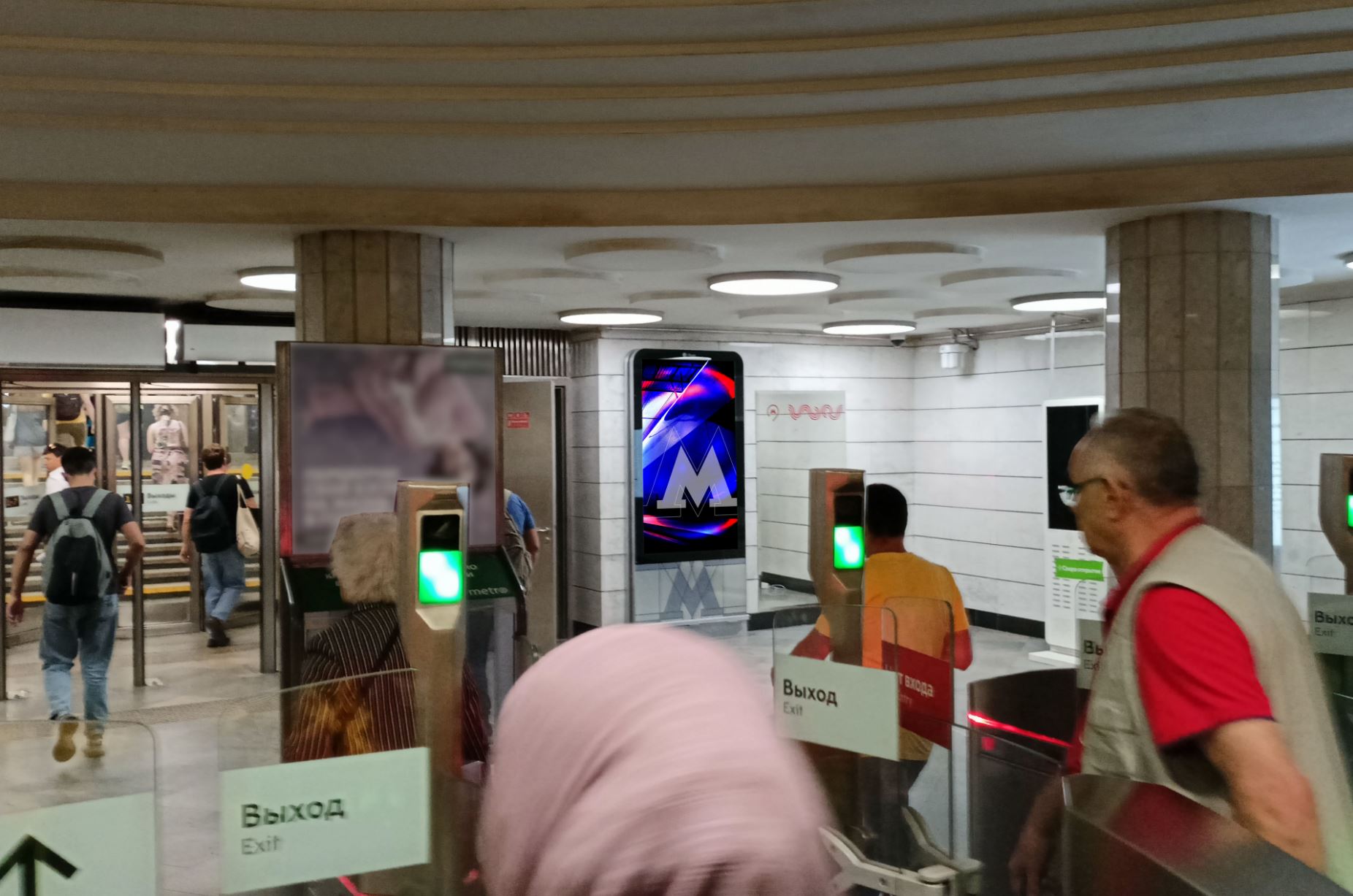 Фотография рекламного носителя, тип: Видеоэкран, адрес: Станция метро «Китай-город», линия Таганско-Краснопресненская, Москва, Россия. Сторона/вариант A1 №994747