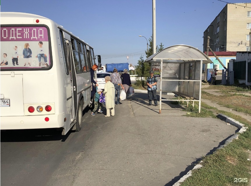 Фотография рекламного носителя, тип: Остановка 1.4x1.6, адрес: Комсомольская ул., Вольск, Саратовская область, Россия. Сторона А №1078451