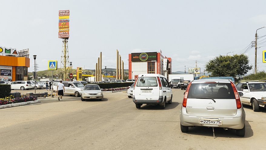 Фотография рекламного носителя, тип: Нестандартный билборд, адрес: Автомобилистов пр-т., д.1/1, Улан-Удэ, Республика Бурятия, Россия. Сторона Б1-Б10 №952566