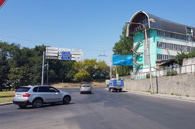 Фотография рекламного носителя, тип: Билборд 3x6, адрес: Троллейбусная ул., д.2 Х Курчатова ул., Ростов-на-Дону, Ростовская область, Россия. Сторона А1 №781854