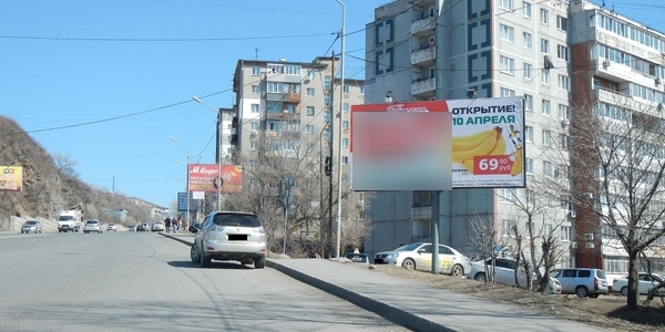 Фотография рекламного носителя, тип: Билборд 3x6, адрес: Адмирала Юмашева ул., д.8, Владивосток, Приморский край, Россия. Сторона А №747952
