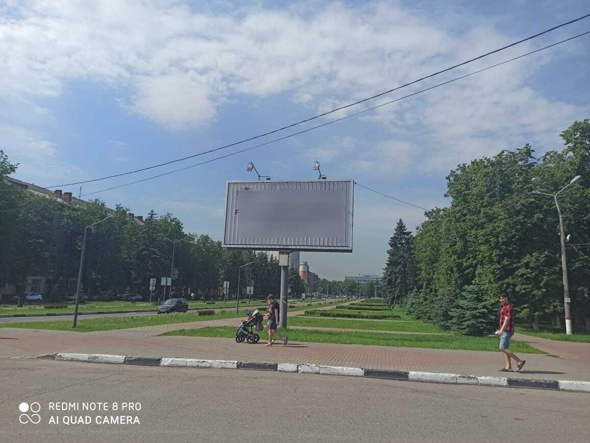 Фотография рекламного носителя, тип: Билборд 3x6, адрес: Ленина пл., Жуковский, Московская область, Россия. Сторона Б1-Б3 №639773