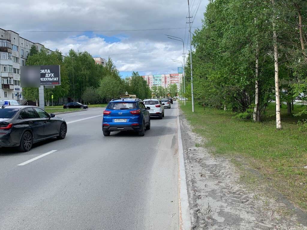 Фотография рекламного носителя, тип: Билборд 3x6, адрес: Дзержинского ул., д.4, Сургут, Ханты-Мансийский автономный округ – Югра, Россия. Сторона Б №440318