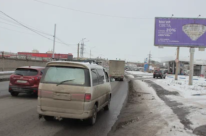 Фотография рекламного носителя, тип: Билборд 3x6, адрес: Глинки ул., д.52, Красноярск, Красноярский край, Россия. Сторона А1-А3 №1097396