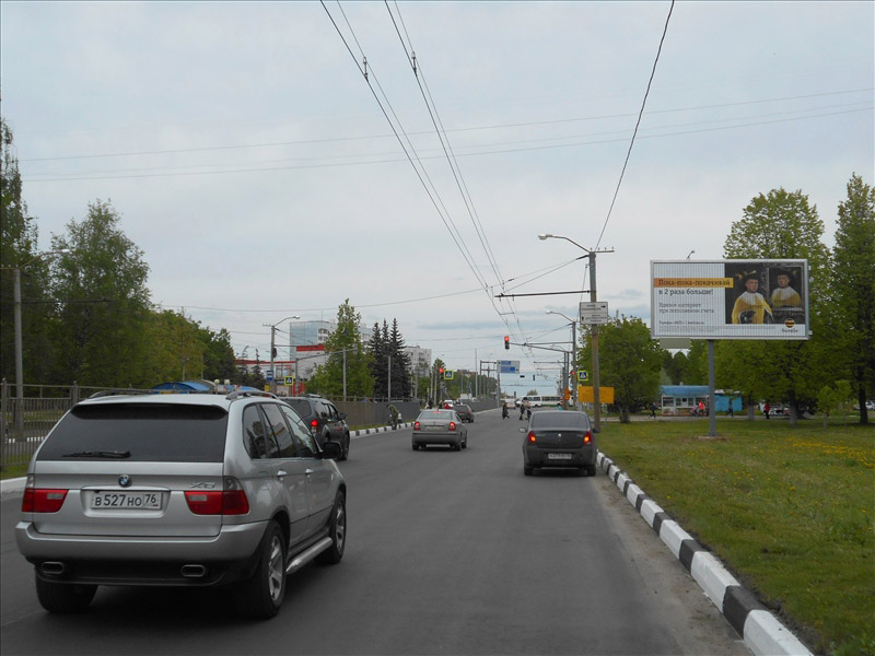 Фотография рекламного носителя, тип: Билборд 3x6, адрес: Дзержинского пр-т., 200м до пересечения с Ленинградским пр-т., Ярославль, Ярославская область, Россия. Сторона А1-A3 №599359