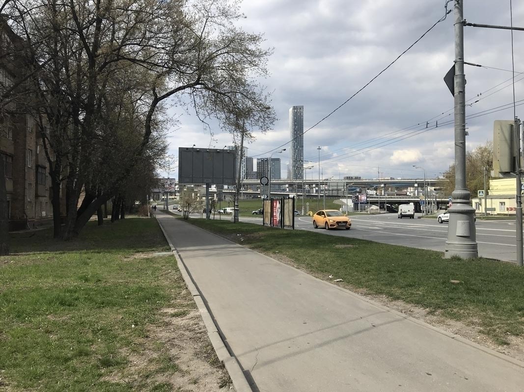 Фотография рекламного носителя, тип: Афиша 1.75x1.8, адрес: Шмитовский пр-д, 29, стенд 3, Москва, Россия. Сторона А2 №887584