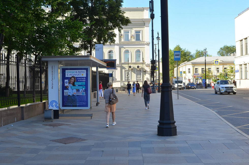 Фотография рекламного носителя, тип: Остановка 1.8x1.2, адрес: Ордынка Б.ул., д.24, Москва, Россия. Сторона Б №538745