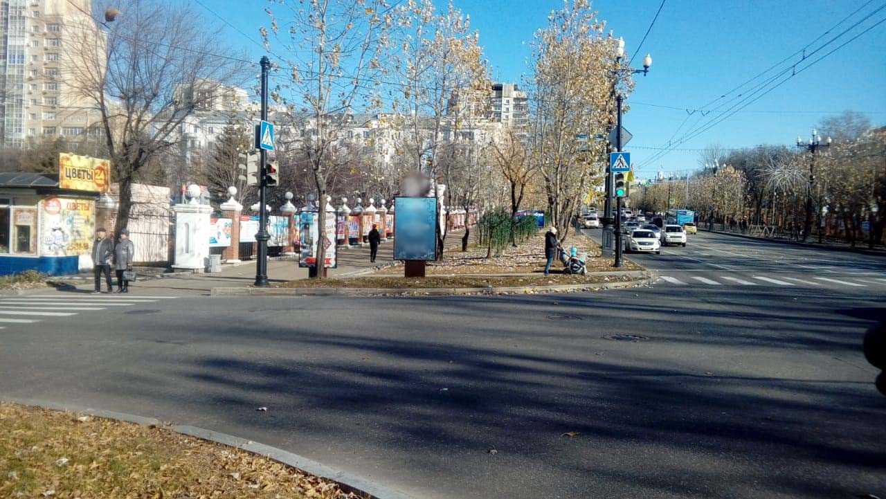 Фотография рекламного носителя, тип: Ситиформат 1.8x1.2, адрес: Карла Маркса ул. Х Льва Толстого ул., т.2, Хабаровск, Хабаровский край, Россия. Сторона Б №971578