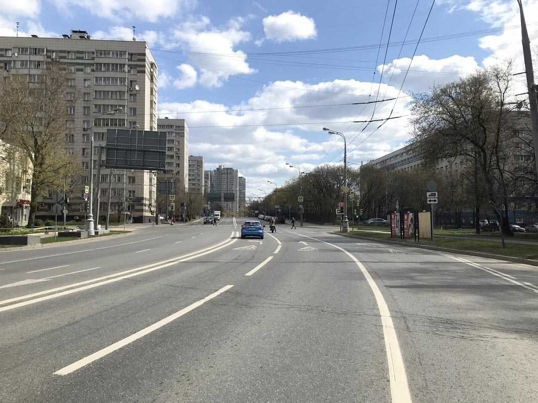 Фотография рекламного носителя, тип: Афиша 1.75x1.8, адрес: Шмитовский пр-д, 29, стенд 3, Москва, Россия. Сторона А1 №887583