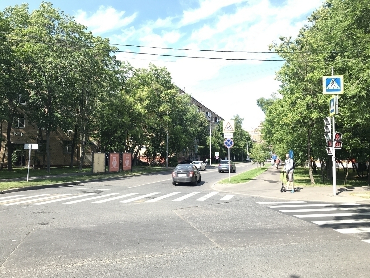 Фотография рекламного носителя, тип: Афиша 1.75x1.8, адрес: Берзарина ул., д.22, стенд 3, Москва, Россия. Сторона А1 №882535