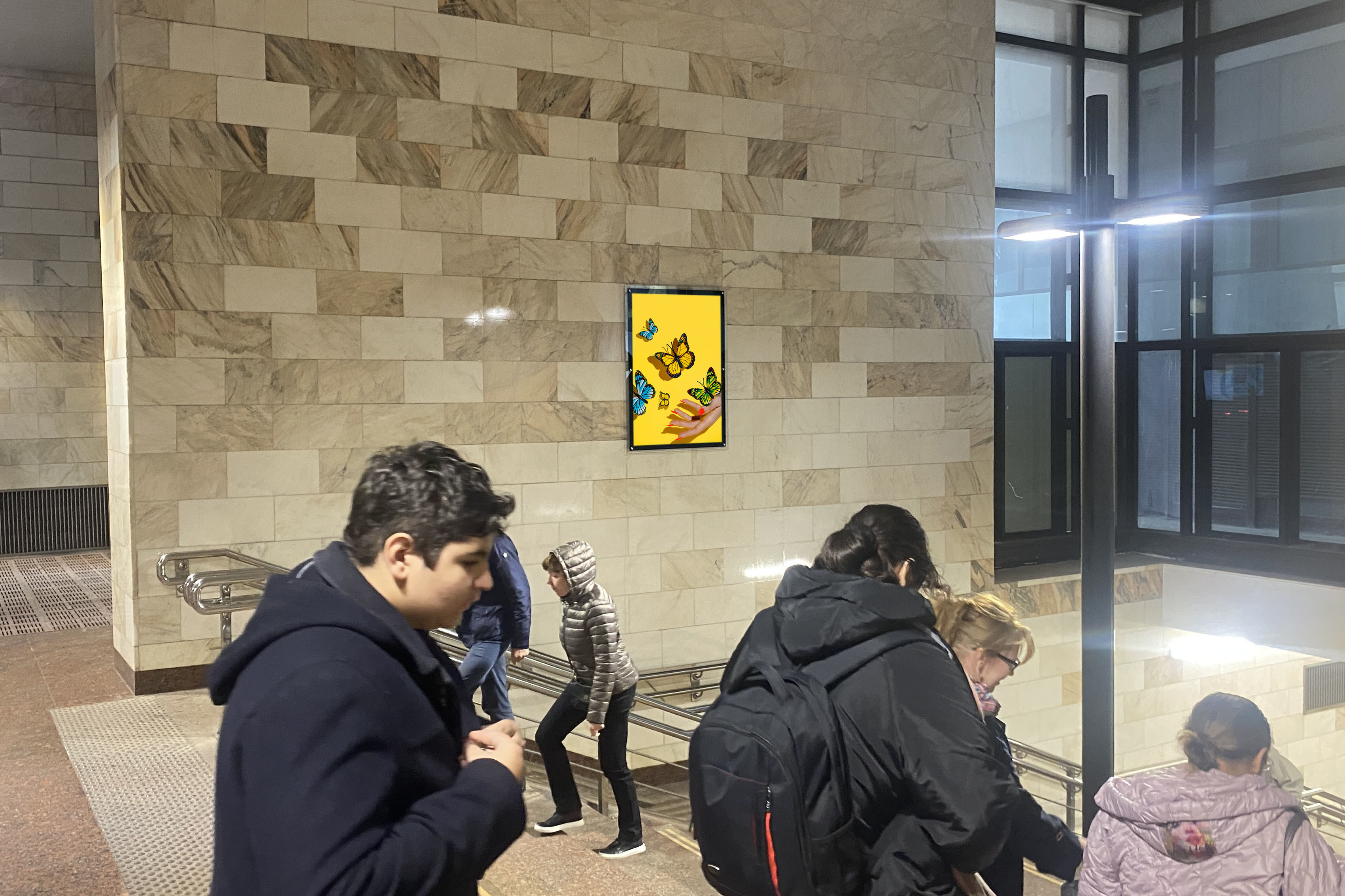 Фотография рекламного носителя, тип: Кристалайт, адрес: Станция метро «Печатники», линия Большая кольцевая, Москва, Россия. Сторона/вариант №1001976