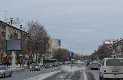 Фотография рекламного носителя, тип: Ситиборд 2.7x3.7, адрес: Мельникайте ул., д.90, Тюмень, Тюменская область, Россия. Сторона Б1-Б5 №1023735