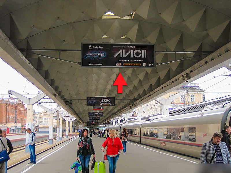 Фотография рекламного носителя, тип: Нестандартный ситиформат, адрес: Невский пр-т., д.85, платформа №4, поз.6, Санкт-Петербург, Россия. Сторона Б №987347