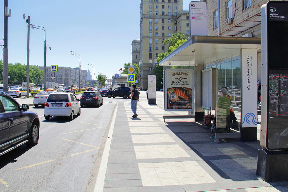 Фотография рекламного носителя, тип: Остановка 1.8x1.2, адрес: Ленинградское ш., Москва, Россия. Сторона А №334174