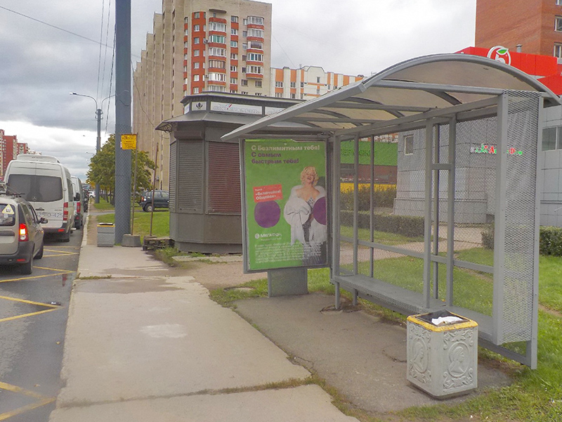 Фотография рекламного носителя, тип: Остановка 1.8x1.2, адрес: Савушкина ул., д.136, корп.1, Санкт-Петербург, Россия. Сторона A №1094495