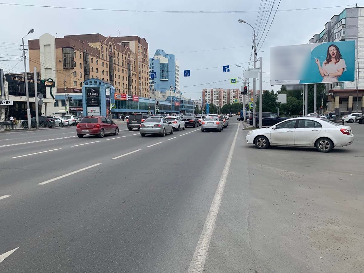 Фотография рекламного носителя, тип: Билборд 3x6, адрес: Ленина пр-т., д.46, Сургут, Ханты-Мансийский автономный округ – Югра, Россия. Сторона А №778864