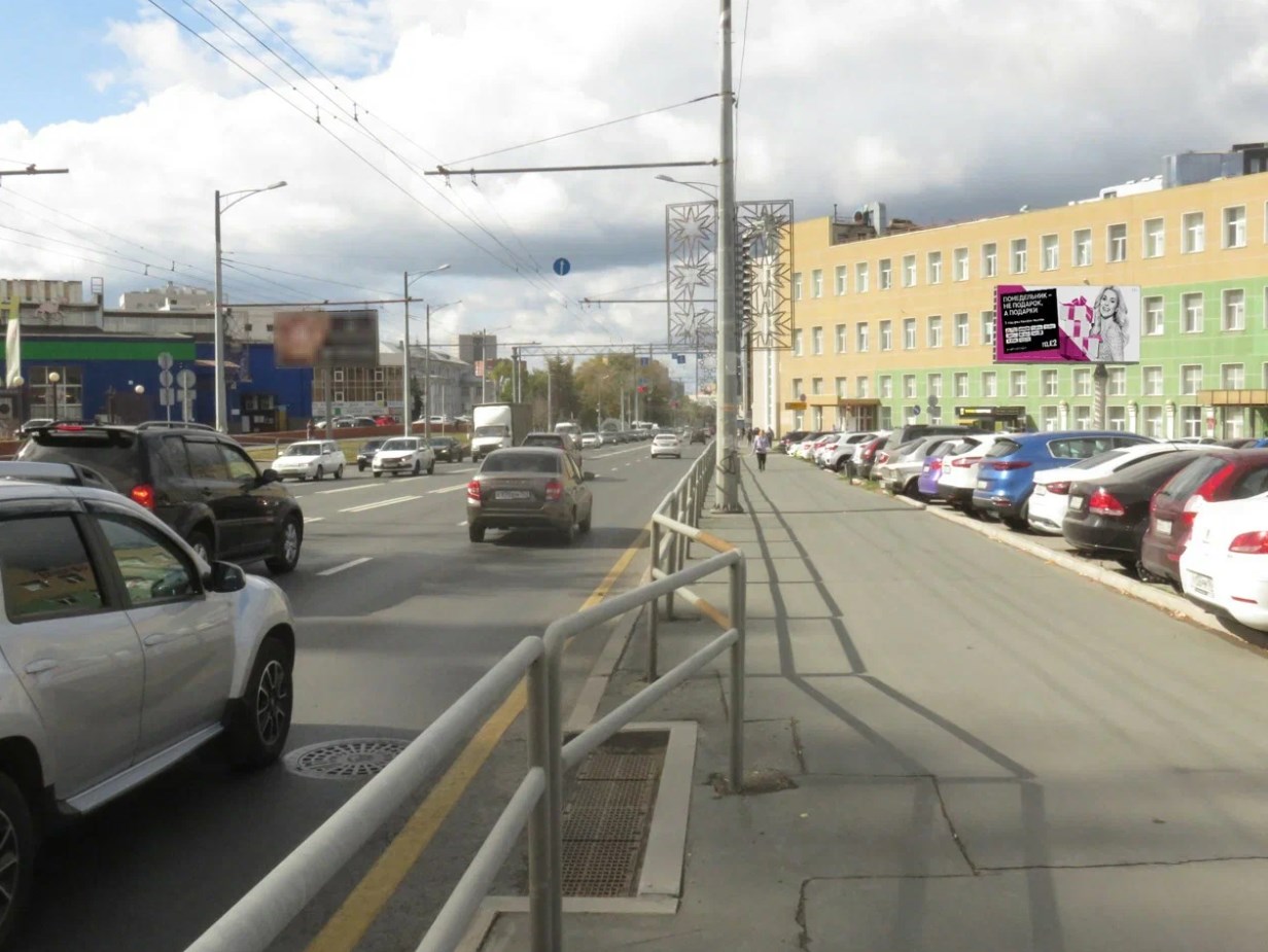 Фотография рекламного носителя, тип: Билборд 3x6, адрес: Московское ш. Х Киевская ул., д.1, Самара, Самарская область, Россия. Сторона A1-A10 №1325366