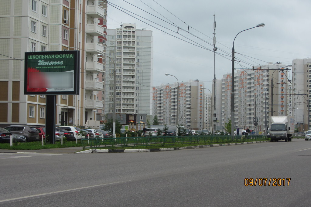 Фотография рекламного носителя, тип: Ситиборд 2.7x3.7, адрес: Академика Доллежаля ул., д.19, Подольск, Московская область, Россия. Сторона В1 №620572