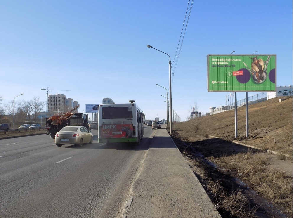 Фотография рекламного носителя, тип: Билборд 3x6, адрес: Авиаторов ул. Х Партизана Железняка ул., д.46г, Красноярск, Красноярский край, Россия. Сторона А1-А3 №870437