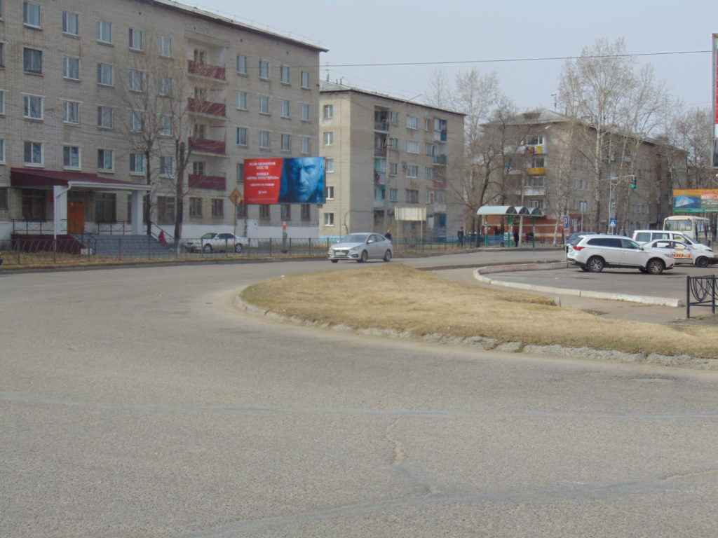 Фотография рекламного носителя, тип: Билборд 3x6, адрес: Советская ул., д.74, Биробиджан, Еврейская автономная область, Россия. Сторона B №1055392