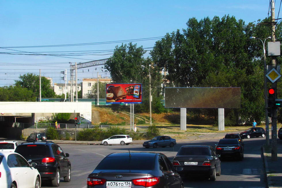 Фотография рекламного носителя, тип: Билборд 3x6, адрес: Хиросима ул. Х Пархоменко ул., Волгоград, Волгоградская область, Россия. Сторона А №337601