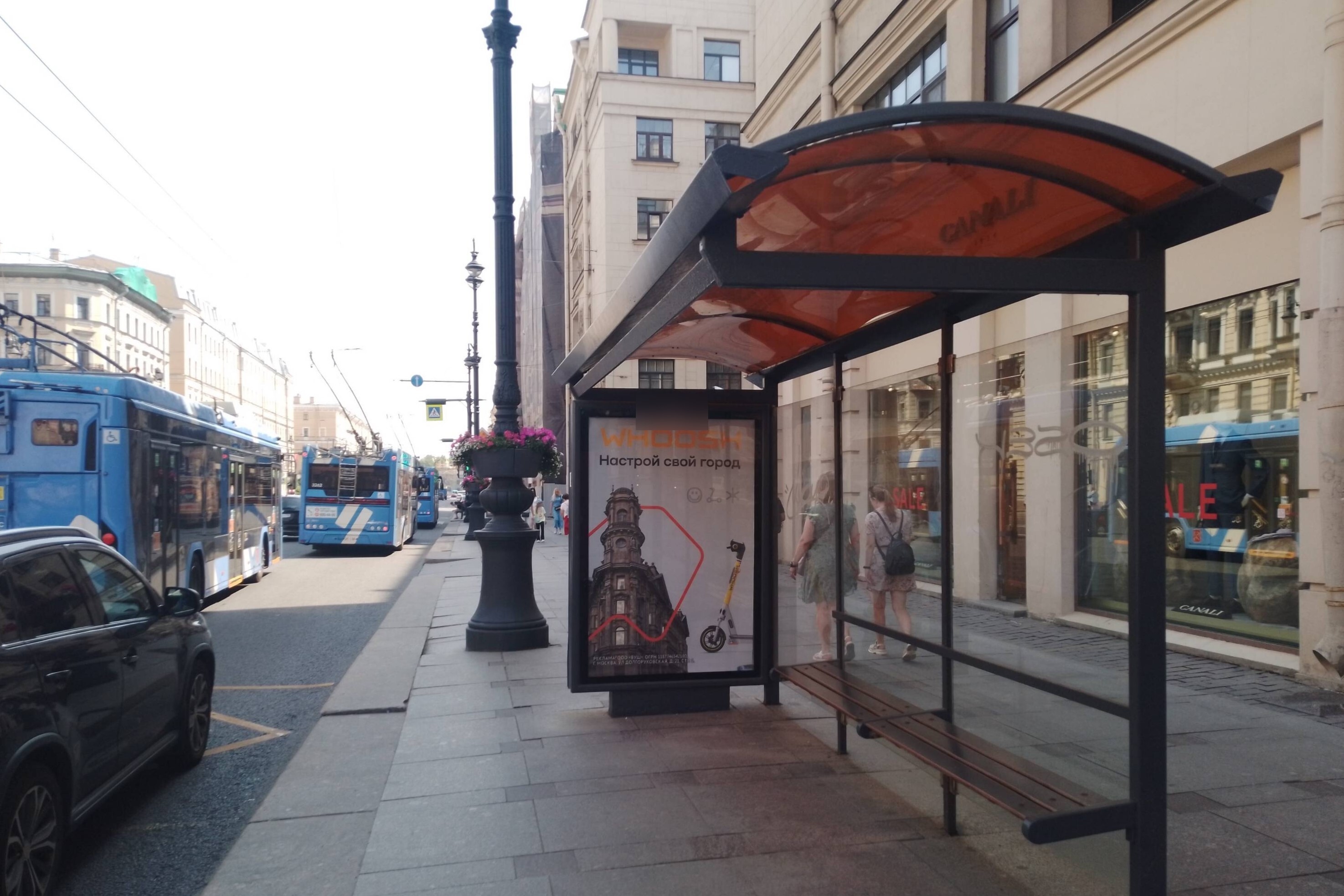 Фотография рекламного носителя, тип: Остановка 1.8x1.2, адрес: Невский пр-т., д.139, поз.2, Санкт-Петербург, Россия. Сторона А №140006