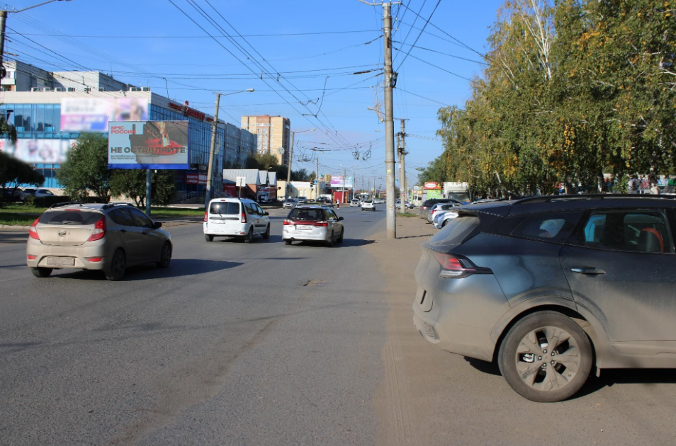 Фотография рекламного носителя, тип: Билборд 3x6, адрес: Гашека ул., д.5, Омск, Омская область, Россия. Сторона Б1 №769128