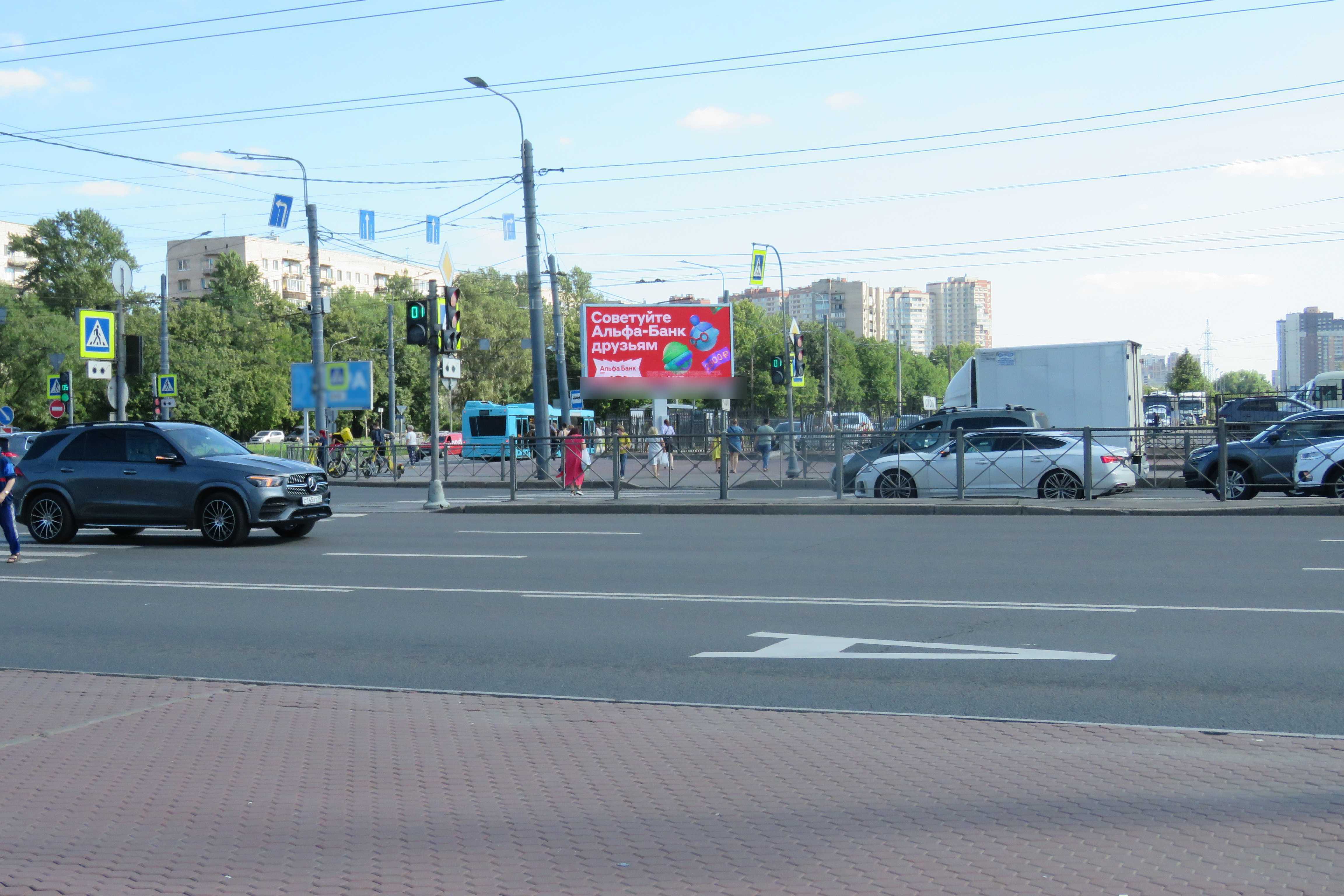 Фотография рекламного носителя, тип: Билборд 3x6, адрес: Типанова ул. Х Космонавтов пр-т., д.45, Санкт-Петербург, Россия. Сторона А1 №708209