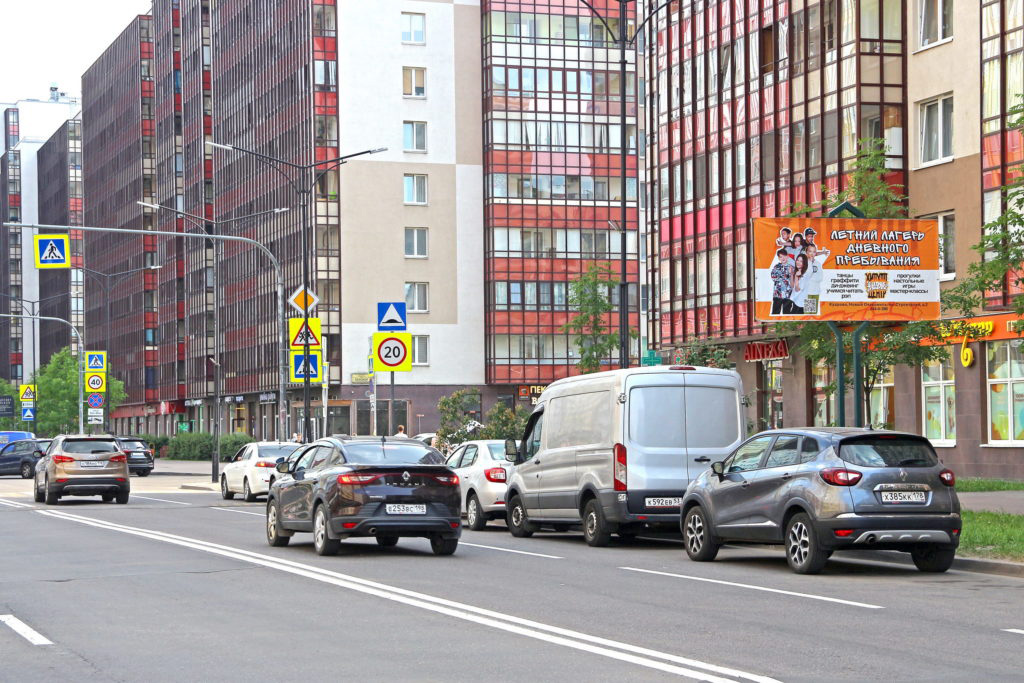 Фотография рекламного носителя, тип: Нестандартный билборд, адрес: Европейский пр-т., д.9/1, Кудрово, Ленинградская область, Россия. Сторона A №717261