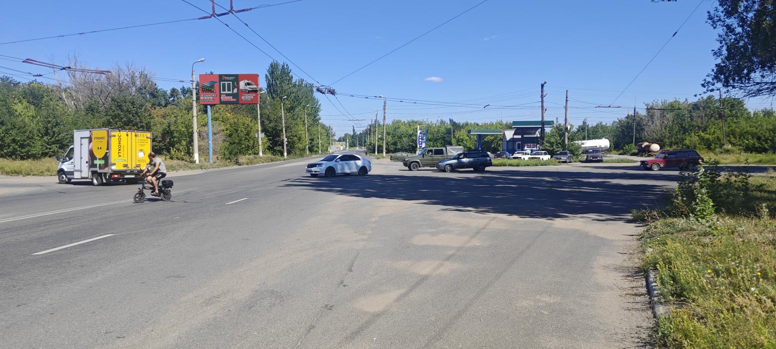 Фотография рекламного носителя, тип: Билборд 3x6, адрес: Маршала Пересыпкина ул. Х Промышленная ул. X Шепелева ул., д.6, Горловка, Донецкая область, Россия. Сторона В №1326867