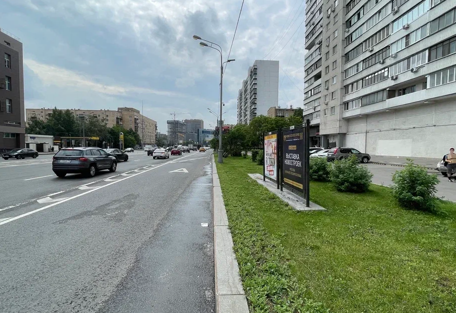 Фотография рекламного носителя, тип: Афиша 1.75x1.8, адрес: Бутырская ул., д.15, поз.2, стенд 2, Москва, Россия. Сторона A №882541