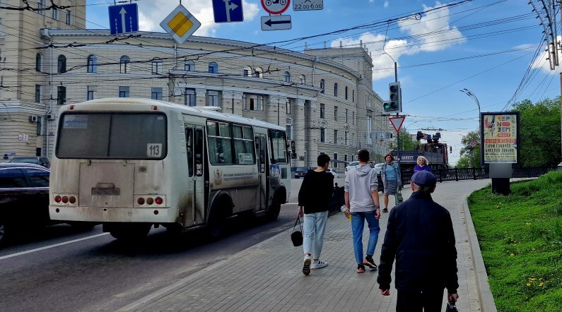 Фотография рекламного носителя, тип: Ситиформат 1.8x1.2, адрес: Степана Разина ул. Х Революции ул., д.19, Воронеж, Воронежская область, Россия. Сторона A №1002404
