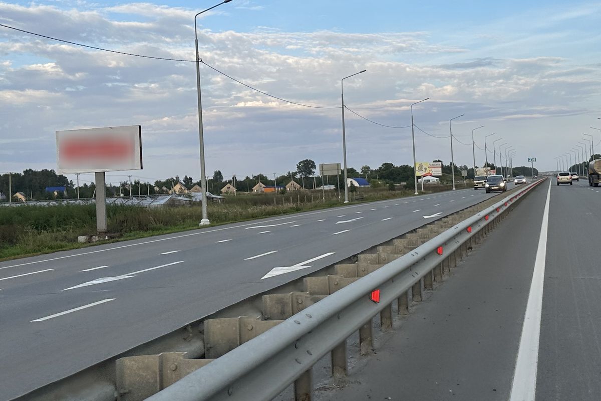 Фотография рекламного носителя, тип: Билборд 3x6, адрес: Чуйский тракт а/д, 213 950м, Барнаул, Алтайский край, Россия. Сторона Б №1336787