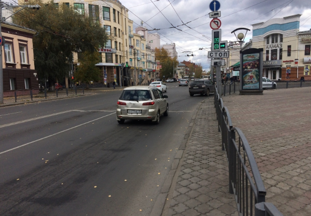 Фотография рекламного носителя, тип: Пиллар 3x1.4, адрес: Ленина пр-т. Х 1905 года пер., поз.1, Томск, Томская область, Россия. Сторона А №652210