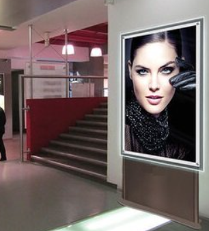 Фотография рекламного носителя, тип: Лайтбокс, адрес: Бизнес-центр «Светлановский», Энгельса пр-т., д.33, Санкт-Петербург, Россия. Сторона/вариант №1384868