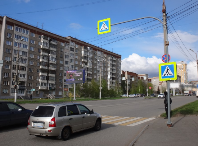 Фотография рекламного носителя, тип: Билборд 3x6, адрес: 10 лет Октября ул. Х Пушкинская ул., поз.1, Ижевск, Республика Удмуртия, Россия. Сторона Б1 №1327916