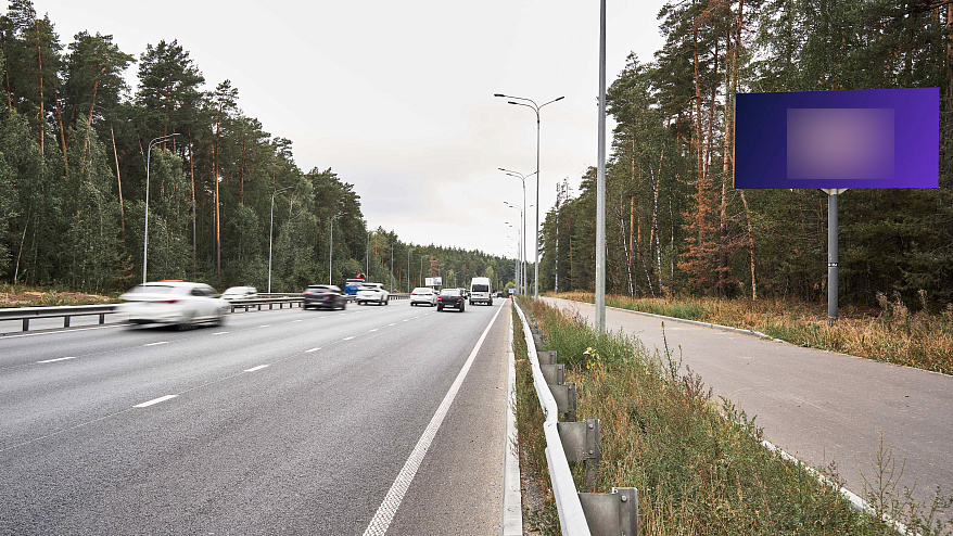 Фотография рекламного носителя, тип: Билборд 3x6, адрес: Горьковское ш., 850м от железной дороги, поз.3, выезд из города, Казань, Республика Татарстан, Россия. Сторона А №674695