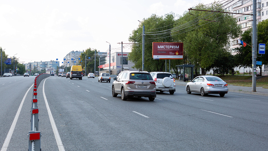 Фотография рекламного носителя, тип: Билборд 3x6, адрес: Бр. Кашириных ул. Х Ворошилова ул., д. 57а, Челябинск, Челябинская область, Россия. Сторона А №184826